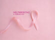 Weltkrebstag 2026 mit Krebsschleife oder auch Awareness Ribbons. Die rosafarbene Schleife ist ein internationales Symbol, durch das Solidarität mit Frauen zum Ausdruck gebracht wird, die an Brustkrebs erkrankt sind oder waren.